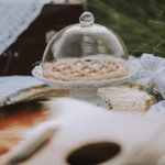 Servizio fotografico di coppia con picnic nel Mugello