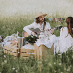 Servizio fotografico di coppia con picnic nel Mugello