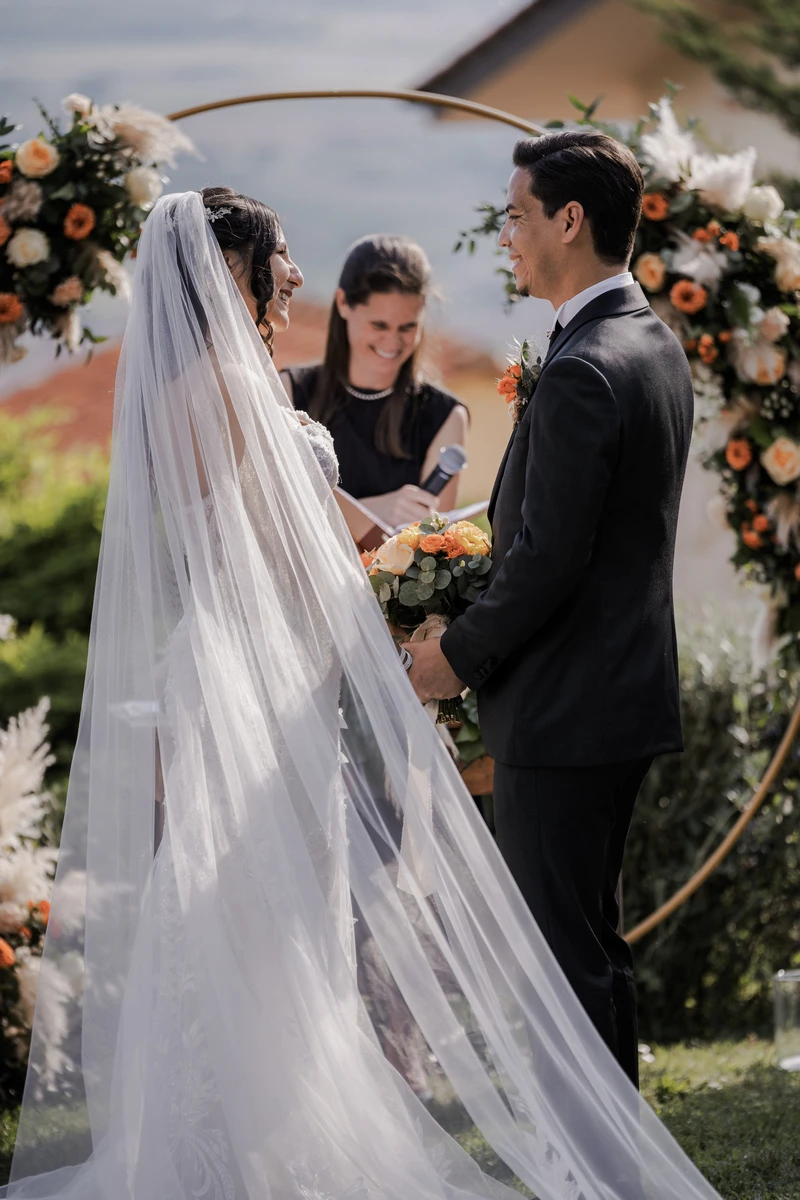 Scambio delle promesse durante il matrimonio di Jesus e Giomar Poggio Tondo 