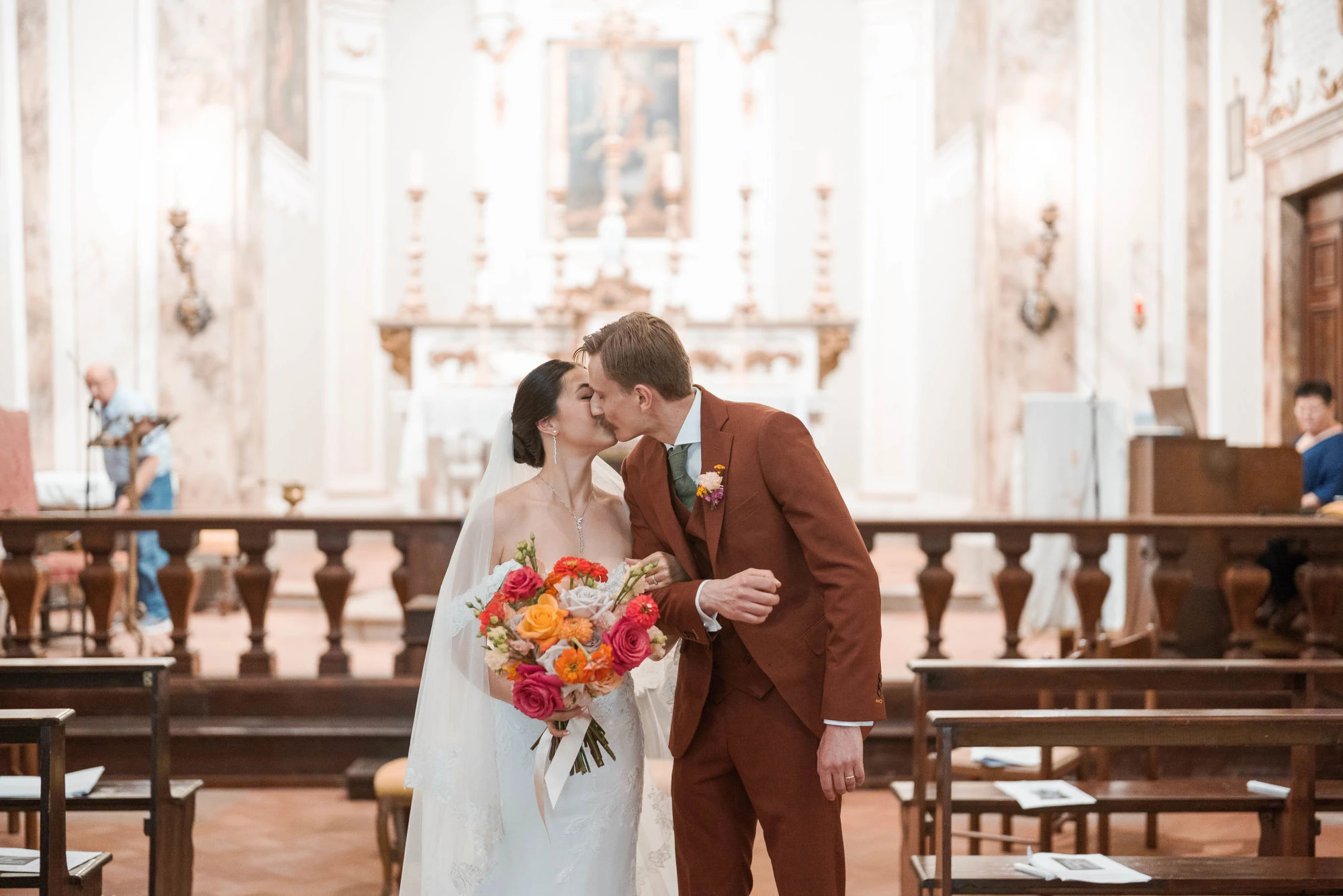 Momento emozionante della cerimonia di Samuel e Tanya