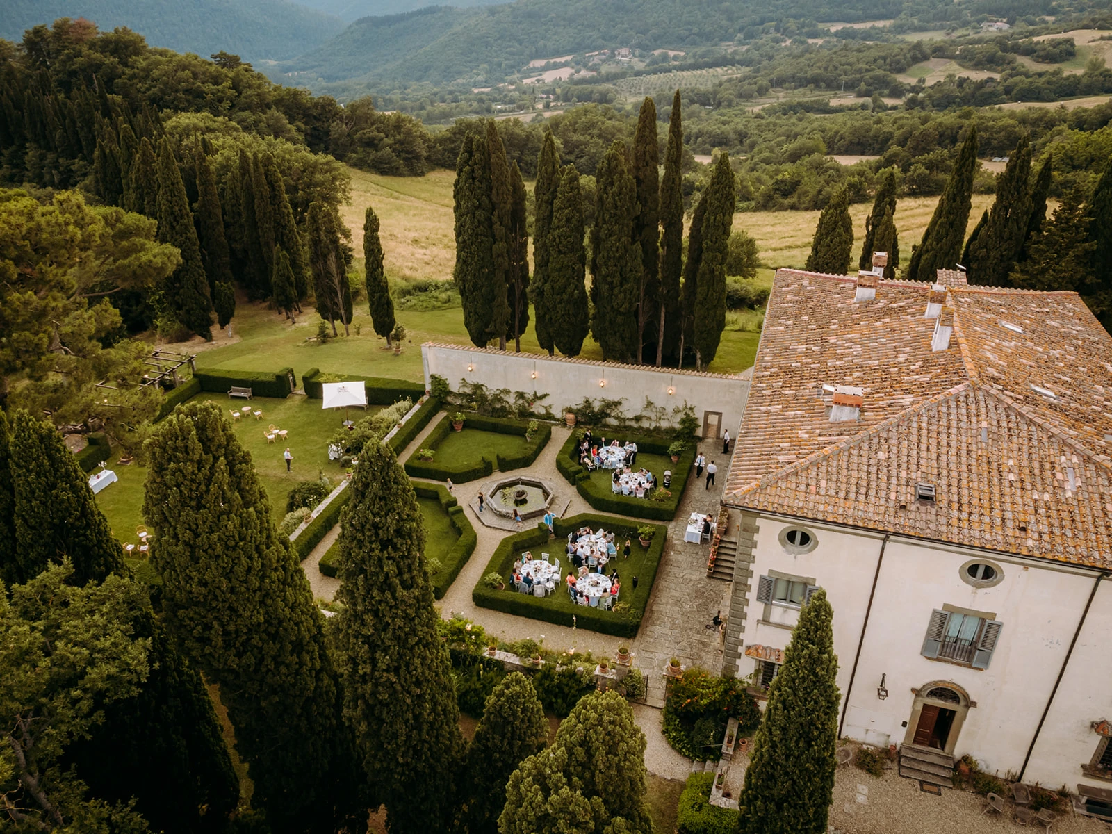 Atmosfera della location del matrimonio in Toscana