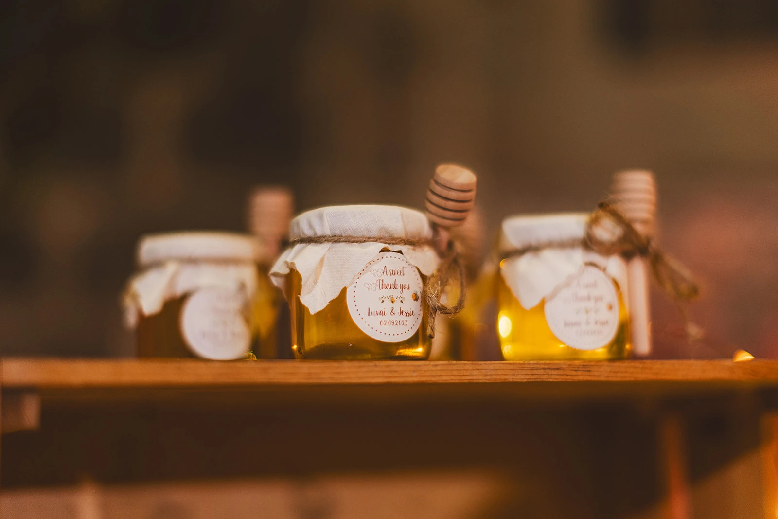 vasetti di miele con etichetta personalizzata a cura di Ilaria euphoria events