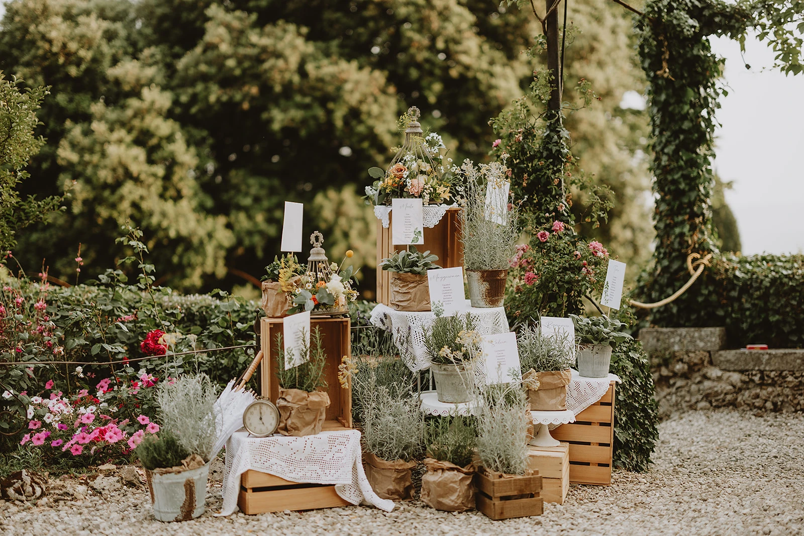 tableau de mariage a tema piante aromatiche realizzato da ilaria euphoria events per il matrimonio di Alessio e Raffaella