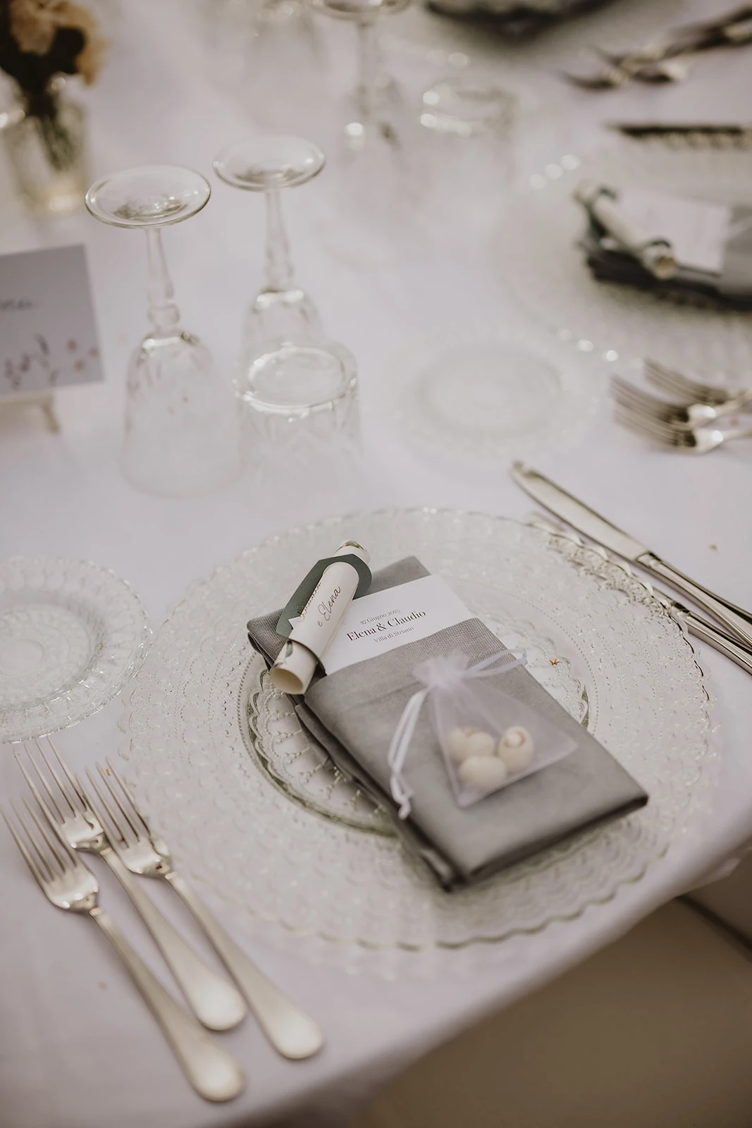 Dettagli personalizzati dei tavoli della cena allestiti da Ilaria euphoria events