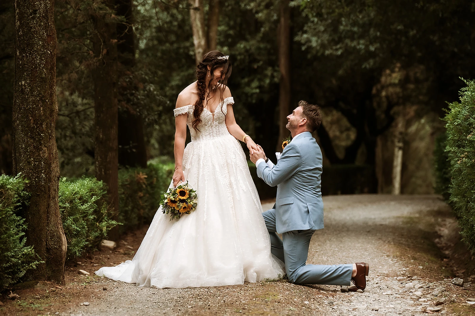 momento dello shooting del matrimonio di Phile e Gloria al Castello di Barberino, organizzato da euphoria ebvents